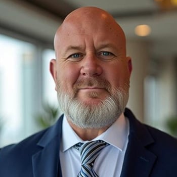 Tom Hunter Bio Photo